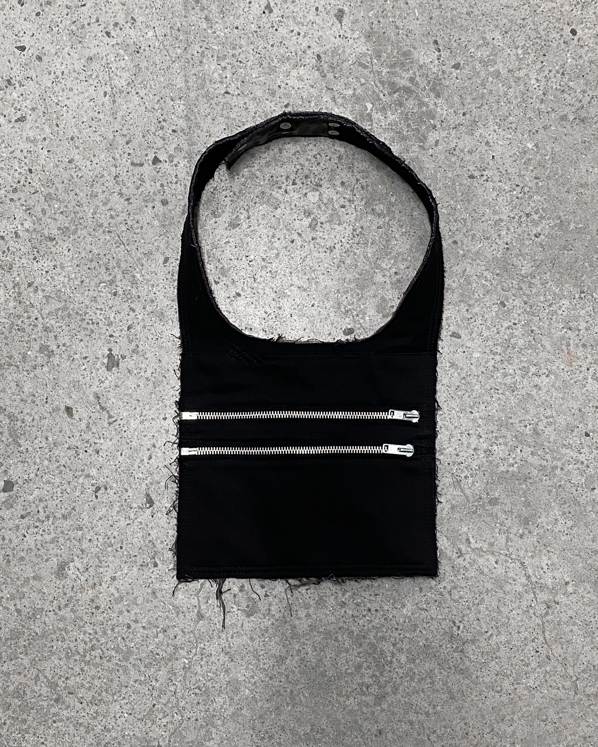 DNM B01