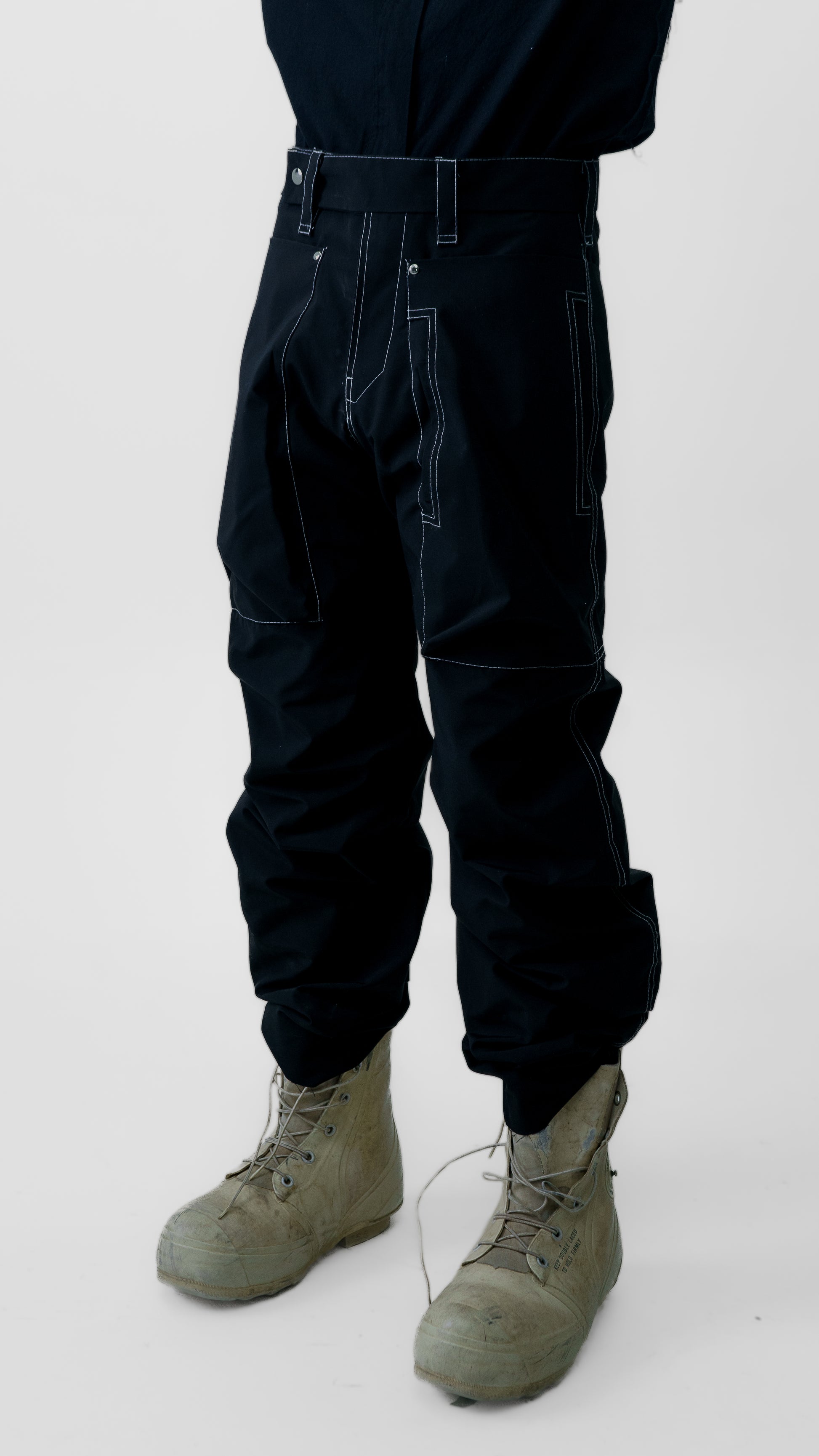 WAR NYLON CARGOS (BLACK)